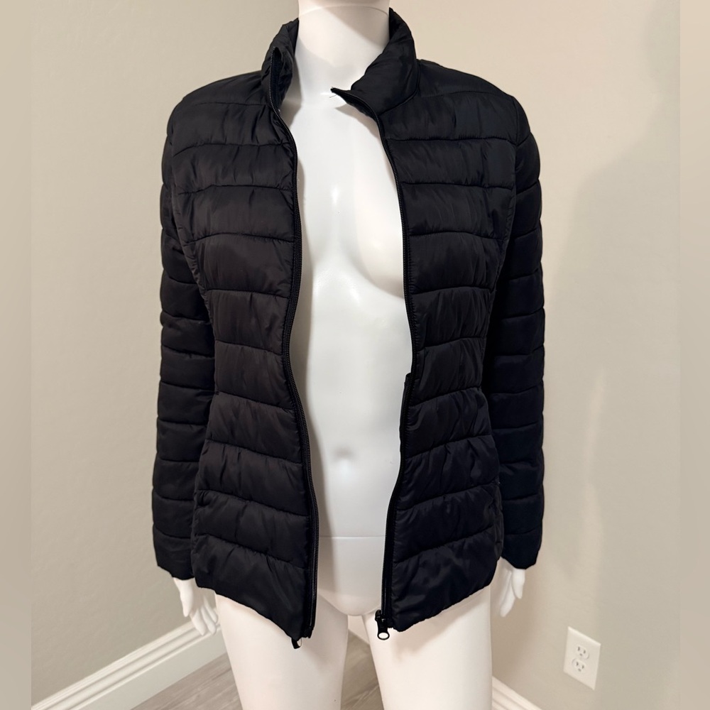 Love Tree Women's Classic Black Puffer Jacket